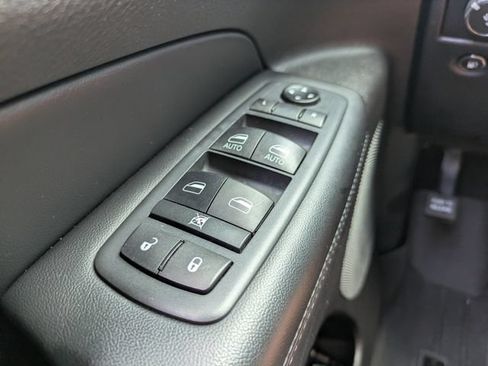 Used 2020 Jeep Grand Cherokee Altitude RWD image 27