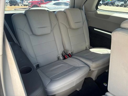 Used 2015 Mercedes-Benz GL 450 4MATIC image 22
