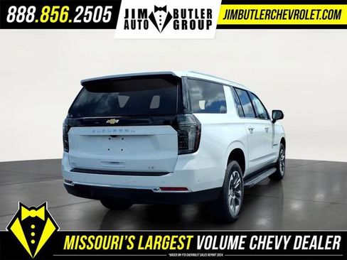 New 2026 Chevrolet Suburban LT w/ Comfort Package AWD/4WD image 24