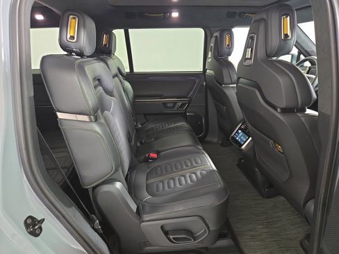 Used 2024 Rivian R1S Adventure AWD/4WD image 23