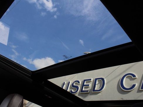 Used 2025 Ford Explorer Platinum w/ LUX Leather Package image 12