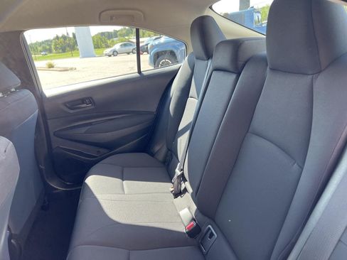 Used 2025 Toyota Corolla LE FWD image 15