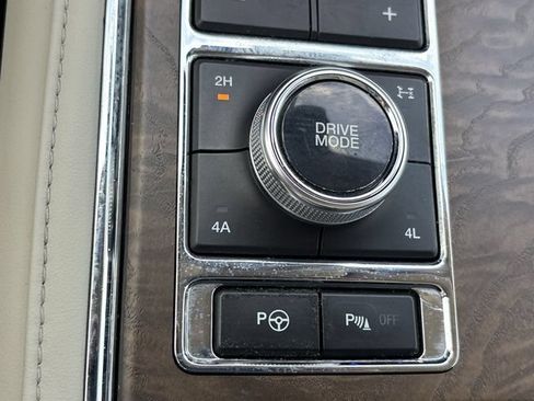 Used 2019 Ford Expedition Platinum AWD/4WD image 49