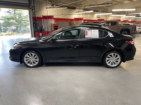 Used 2018 Acura ILX FWD image 7