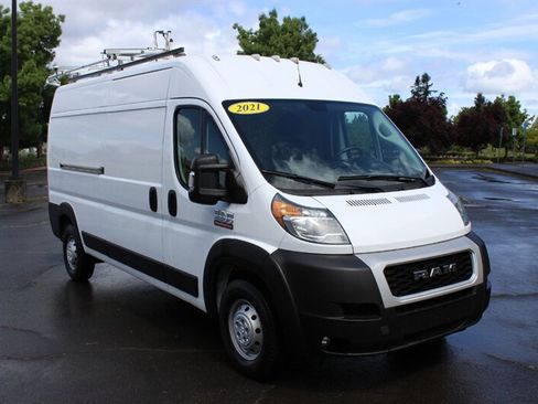 Used 2021 RAM ProMaster 2500 w/ Convenience Group FWD image 1