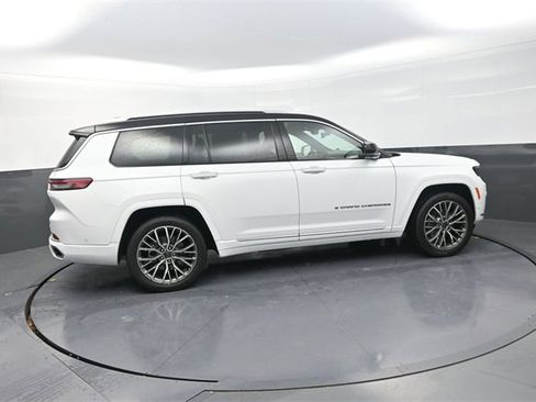 Used 2023 Jeep Grand Cherokee L Summit image 8