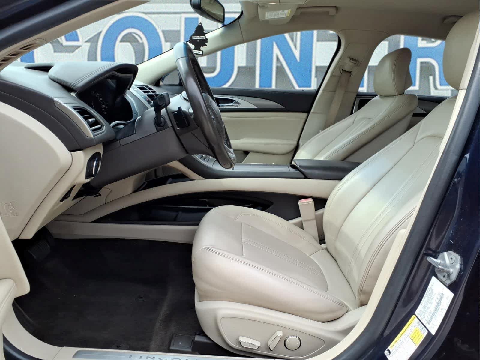 Used 2017 Lincoln MKZ Premiere FWD image 17