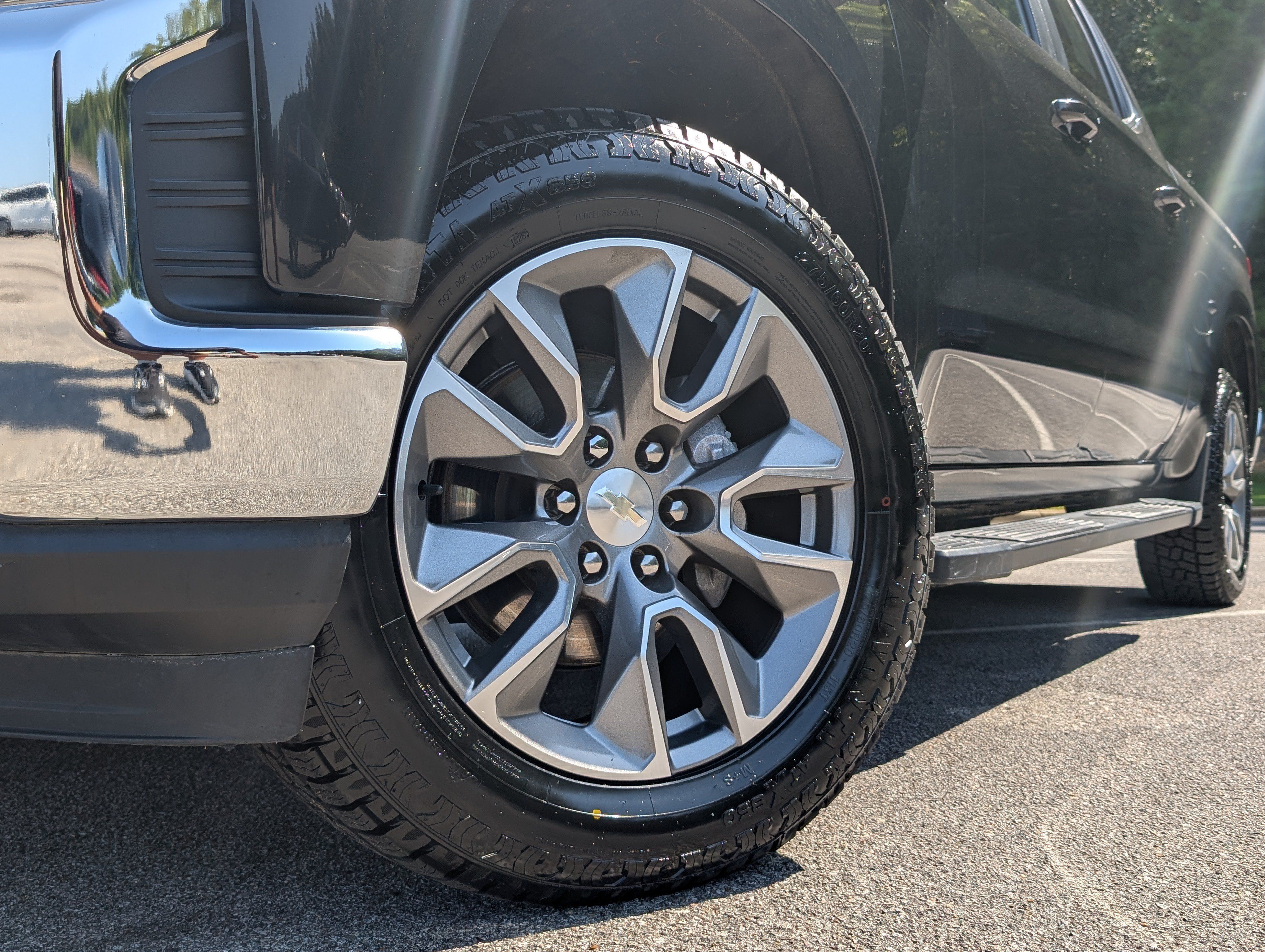 Used 2022 Chevrolet Silverado 1500 LT AWD/4WD image 33