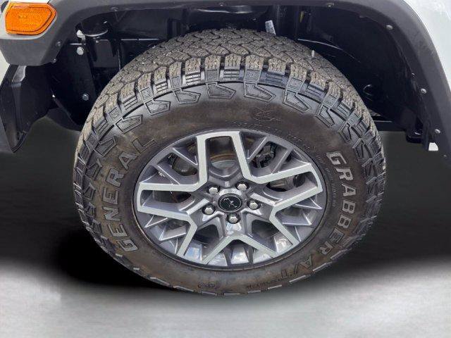Used 2024 Jeep Wrangler Unlimited Sahara w/ Technology Group AWD/4WD image 9