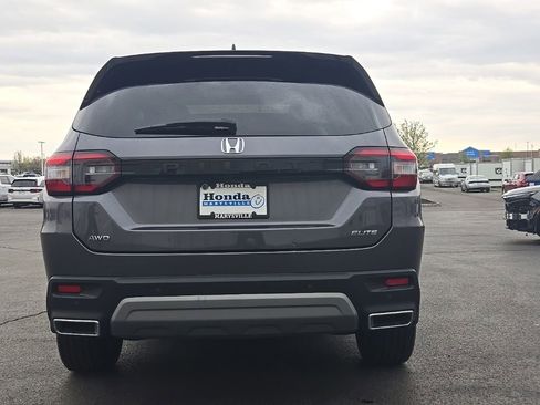 Used 2024 Honda Pilot Elite image 6