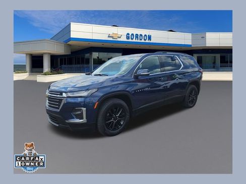 Used 2023 Chevrolet Traverse LT FWD image 1