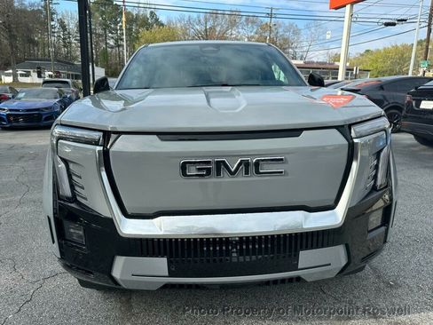 Used 2024 GMC Sierra EV Denali image 4