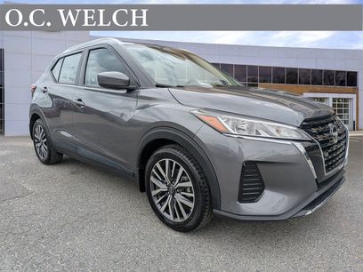Used 2022 Nissan Kicks SV