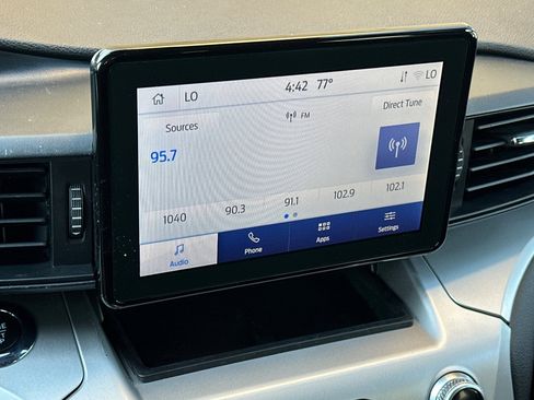 Certified 2022 Ford Explorer XLT image 18