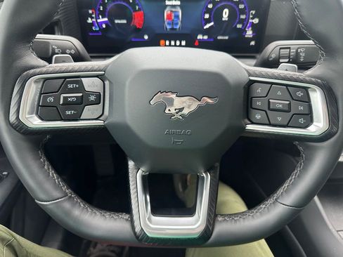 Used 2025 Ford Mustang GT RWD image 3