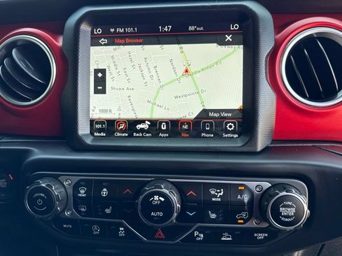 Used 2023 Jeep Wrangler Unlimited Rubicon AWD/4WD image 30