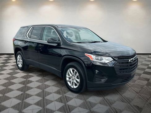 Used 2021 Chevrolet Traverse LS w/ LPO, Blackout Package FWD image 7