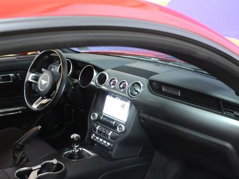 Used 2018 Ford Mustang GT w/ GT Performance Package RWD image 10