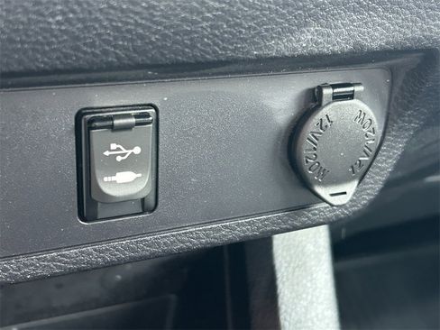 Used 2019 Toyota Tacoma SR w/ SR Convenience Package image 22