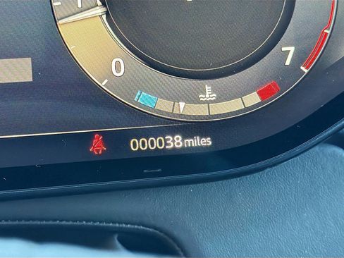 New 2025 Land Rover Range Rover Long Wheelbase SE image 42