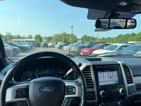 Used 2018 Ford F250 Platinum w/ Platinum Ultimate Package AWD/4WD image 2