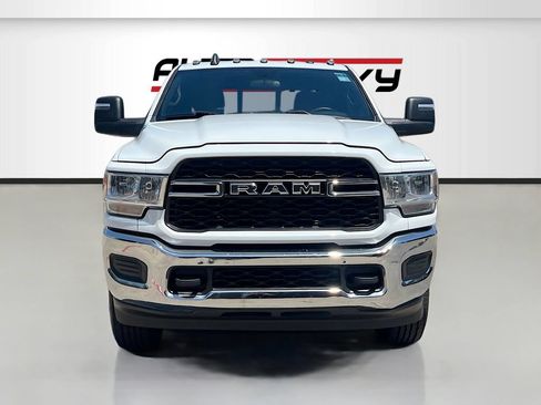 Used 2024 RAM 2500 Tradesman w/ Chrome Appearance Group AWD/4WD image 2