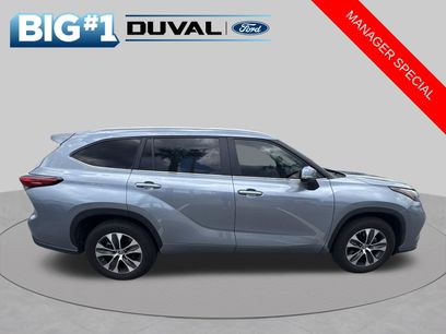 Used 2023 Toyota Highlander XLE