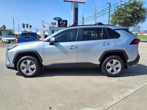 Used 2023 Toyota RAV4 XLE w/ Convenience Package FWD image 5