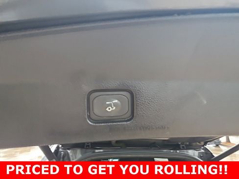 Used 2017 Ford Explorer XLT w/ Equipment Group 201A image 27