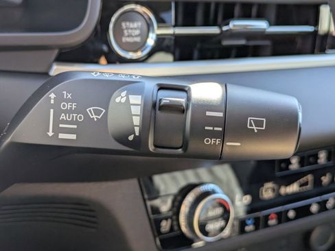 New 2026 Mitsubishi Outlander SEL FWD image 32