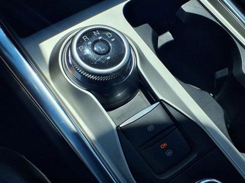 Used 2022 Ford Explorer Limited image 13