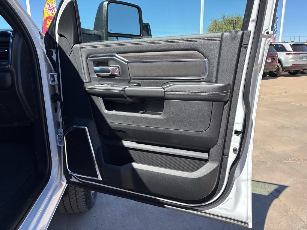 New 2026 RAM 2500 Laramie w/ Sport Appearance Package AWD/4WD image 25