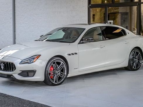 Used 2021 Maserati Quattroporte S GranSport Q4 AWD/4WD image 6