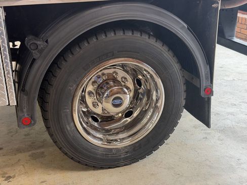 Used 2021 Ford F550 4x4 Regular Cab Super Duty image 16