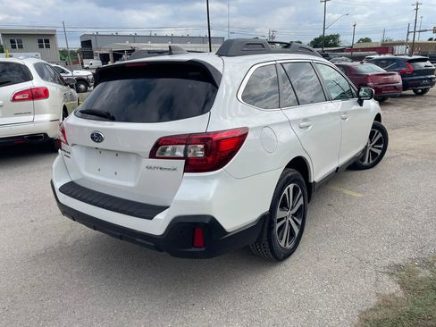 Used 2018 Subaru Outback 2.5i Limited AWD/4WD image 4