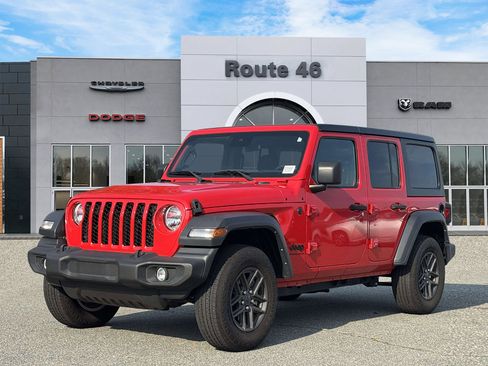 Used 2024 Jeep Wrangler Unlimited Sport AWD/4WD image 2