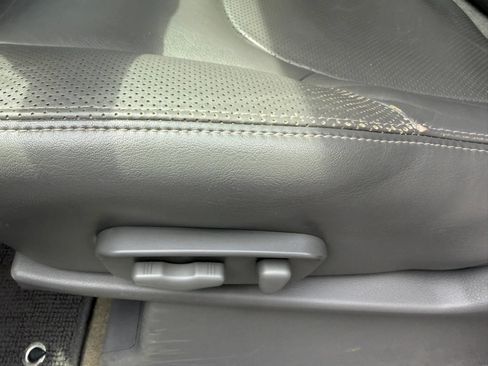 Used 2017 Nissan Frontier SL AWD/4WD image 25