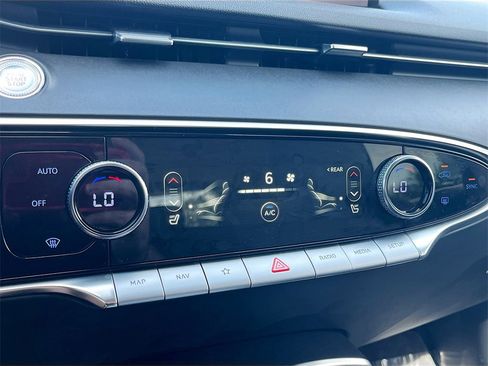 Used 2024 Genesis GV70 2.5T image 16