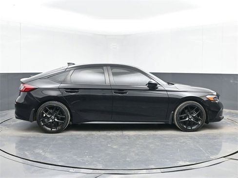 Used 2022 Honda Civic Sport image 11