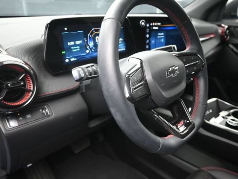 Certified 2025 Chevrolet Equinox RS w/ Safety and Technology Package FWD image 12