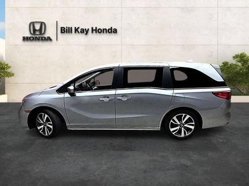 Used 2023 Honda Odyssey Touring image 13