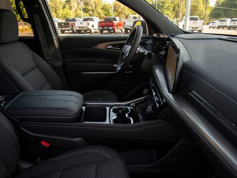 New 2026 Chevrolet Traverse LT w/ Midnight/Sport Edition AWD/4WD image 18
