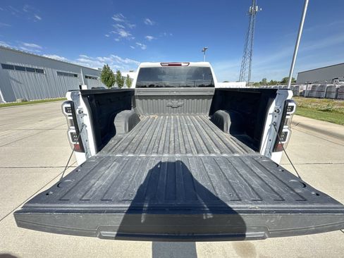 Used 2022 Chevrolet Silverado 1500 LT Trail Boss w/ Safety Package AWD/4WD image 25
