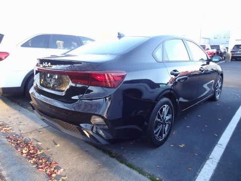 Used 2023 Kia Forte LXS image 4