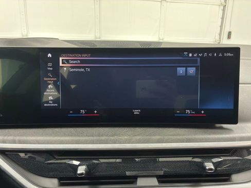 Used 2023 BMW X7 xDrive40i w/ Premium Package image 29