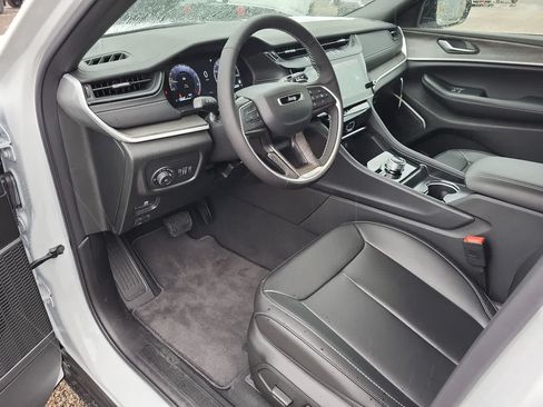 New 2026 Jeep Grand Cherokee L Limited AWD/4WD image 10