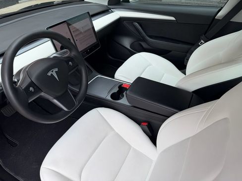 Used 2022 Tesla Model 3 Long Range AWD/4WD image 2