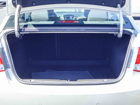 Used 2015 Chevrolet Cruze LT w/ Enhanced Safety Package FWD image 14