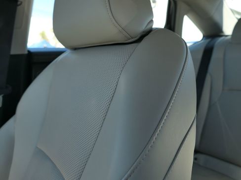 Used 2024 Honda Accord Touring image 12