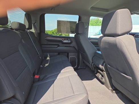 Used 2023 Chevrolet Silverado 1500 LT AWD/4WD image 35